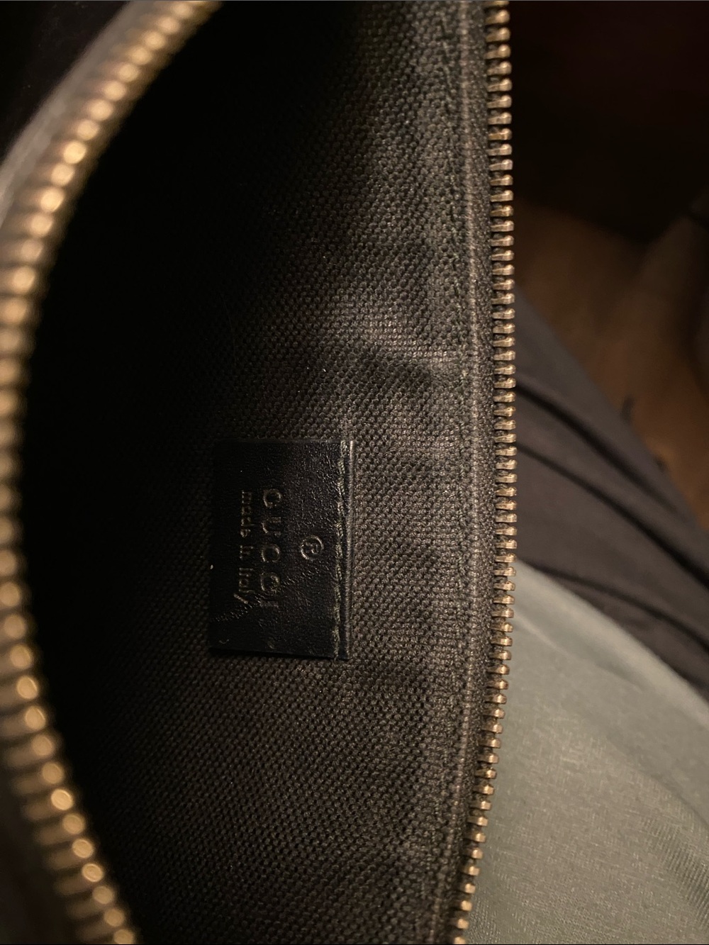 Gucci Black Embossed 'Made in Italy' Leather Toiletry Pouch, Wristlet or Clutch - Picture 4 of 7